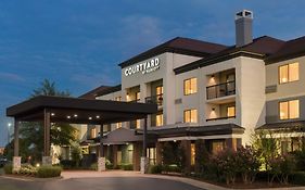 Courtyard By Marriott Tulsa Central